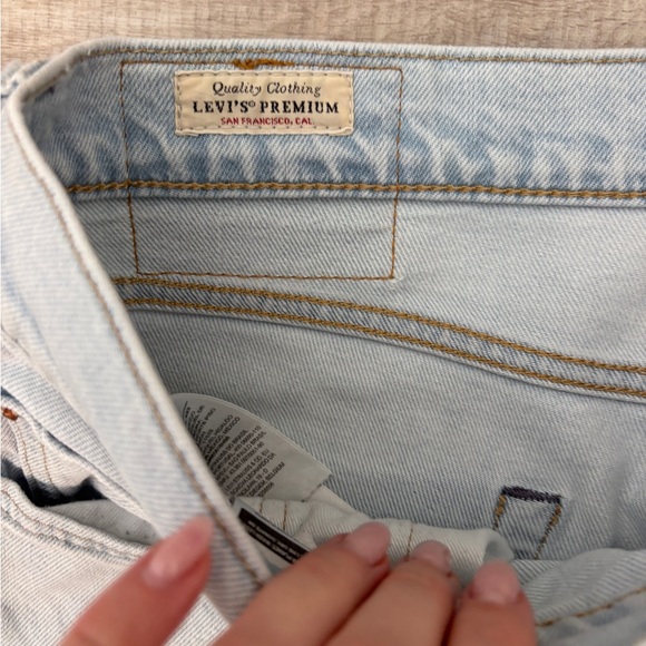 Levi’s  Men’s light wash jeans - Picture 3 of 5